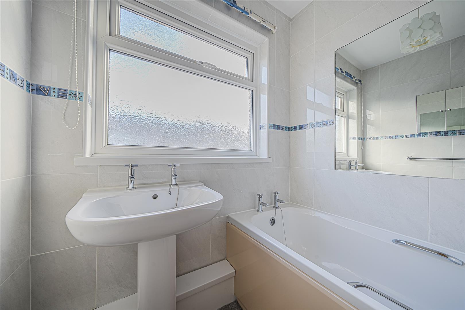 Cae Folland, Penclawdd, Swansea, SA4 3YJ